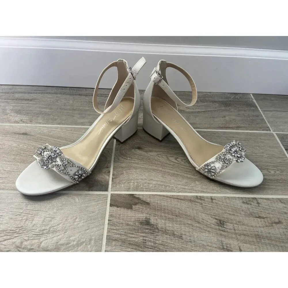 Betsey Johnson Women’s Sb-Mel Heeled Sandal Ivory Rhinestones 8 M Tried On Only - Picture 5 of 7